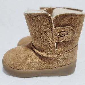 Ugg Chestnut Keelan Suede Baby Boots size 2/3